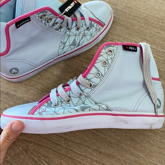 Airwalk Hightop sneakers - Picture 12 of 16